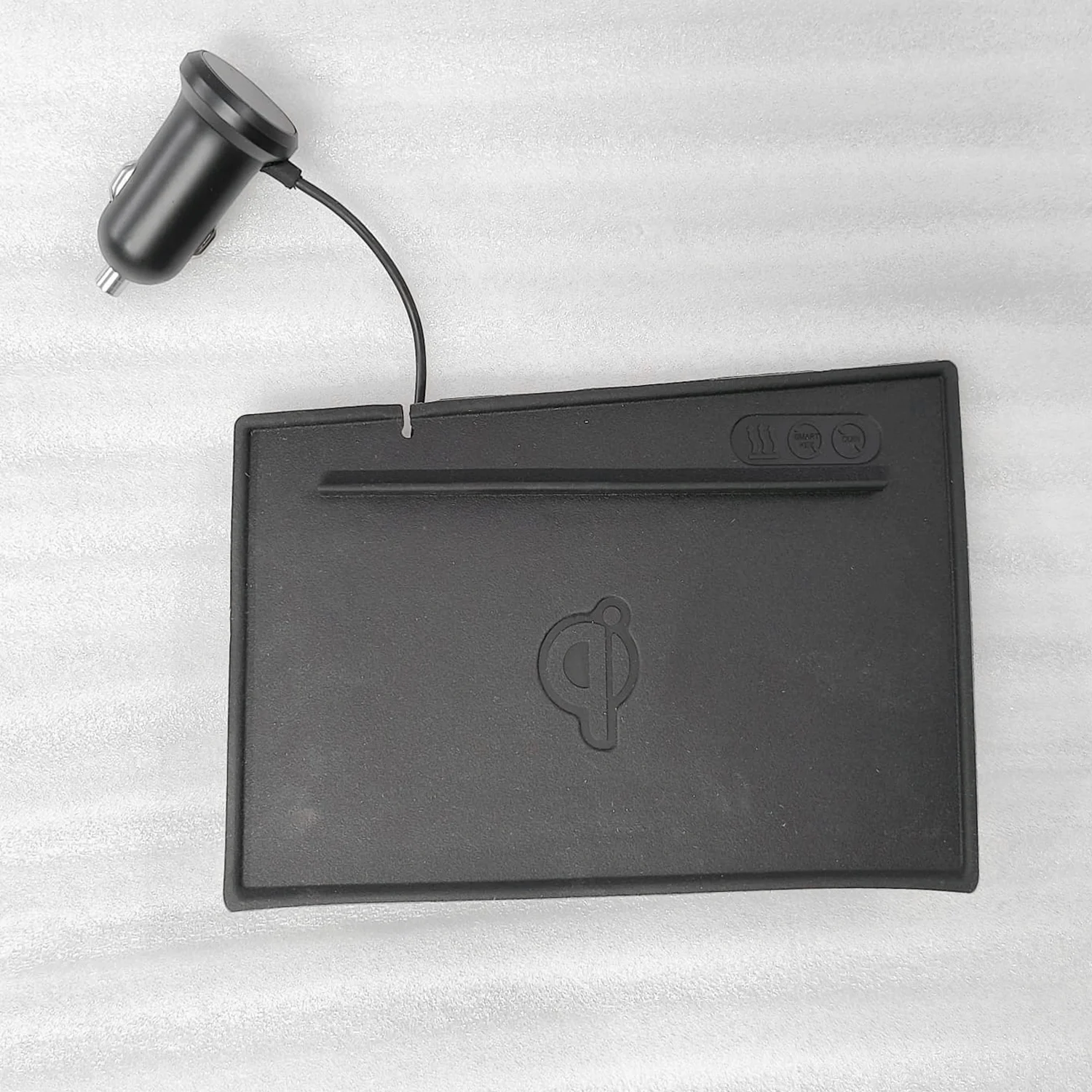 Auto Clover Wireless Charging Pad for Kia Sonet 2020 Onwards