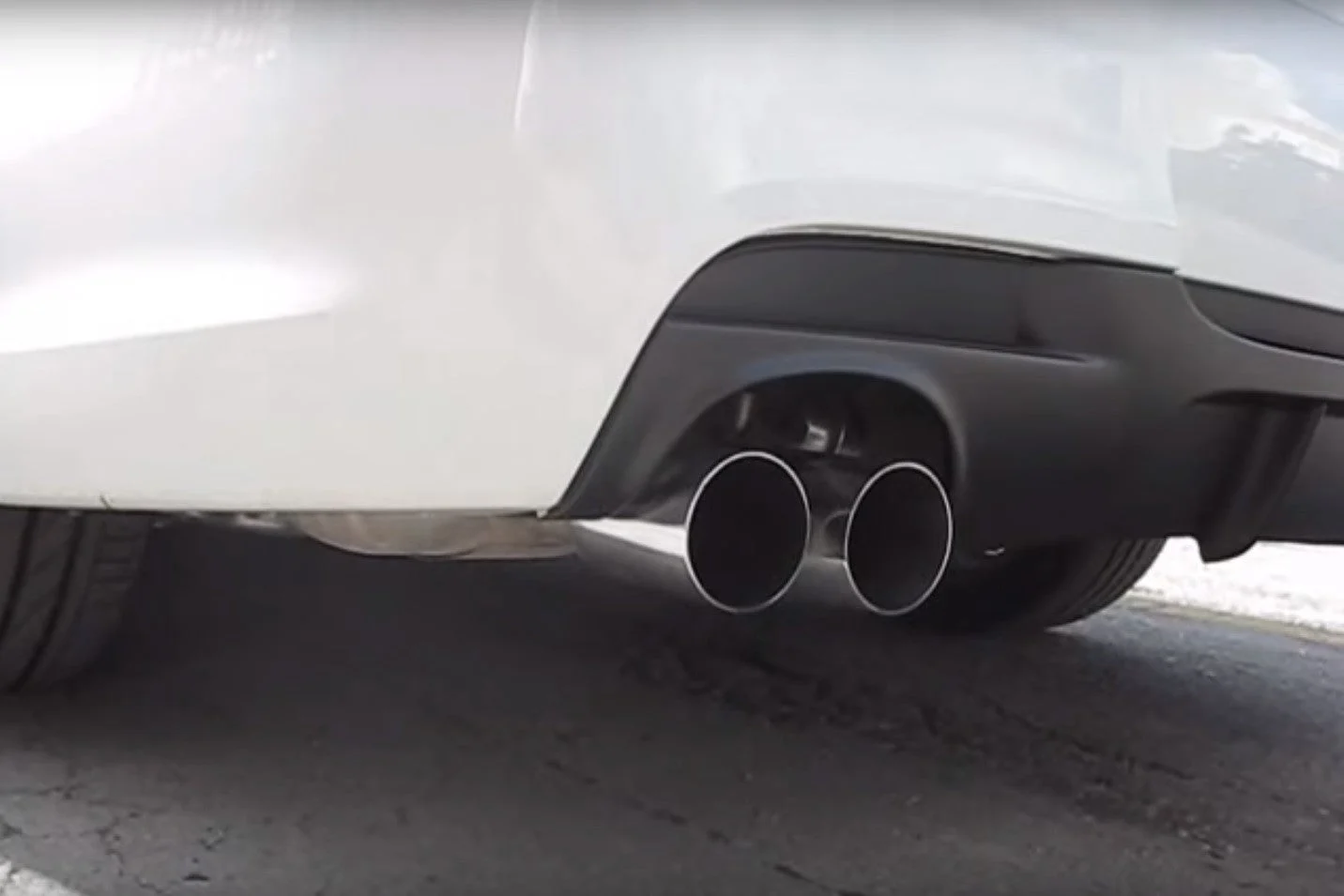 Genuine BMW 18102208788 Performance Silencer /Muffler Exhaust System 3 Series E90 E91 330i (N52, N53)